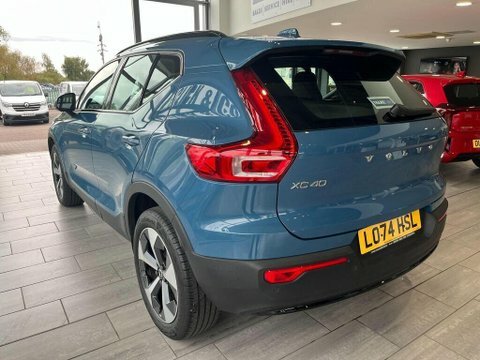 Volvo XC40 T5 Recharge Phev R-design Pro Black #4