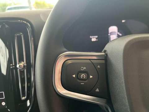 Volvo XC40 T5 Recharge Phev R-design Pro Black #17