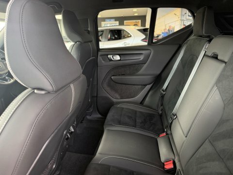 Volvo XC40 2.0 D3 R-design Geartronic #16