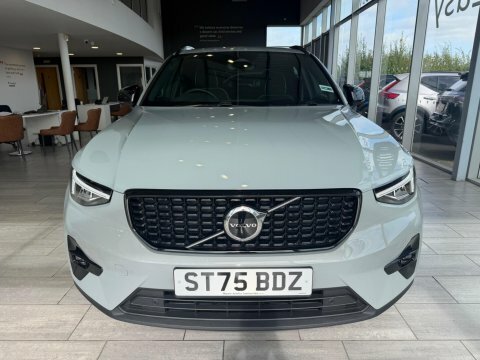 Volvo XC40 2.0 B4 Mhev #2