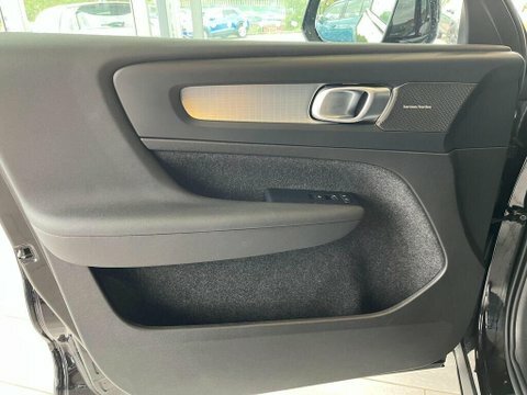 Volvo XC40 2.0 B4 Mhev #17