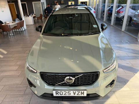 Volvo XC40 2.0 B4 Mhev #2
