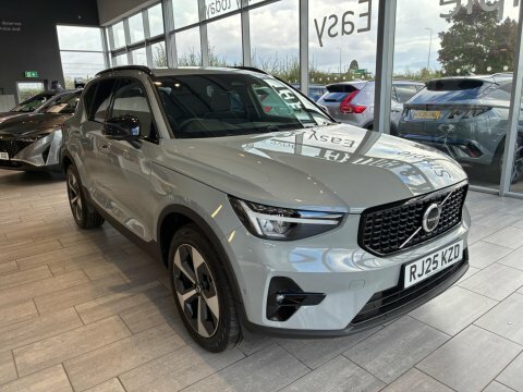 Volvo XC40 2.0 B4 Mhev 