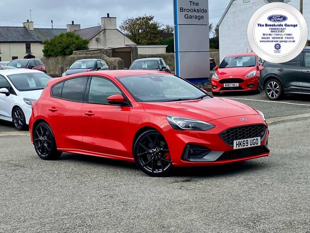 Ford Focus 2.0 Ecoblue St Hatchback Euro 6 Red