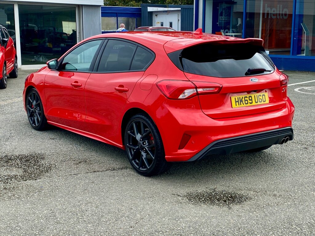 Ford Focus 2.0 Ecoblue St Hatchback Euro 6 Red #5