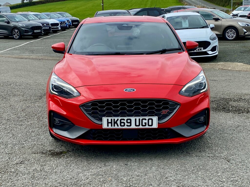 Ford Focus 2.0 Ecoblue St Hatchback Euro 6 Red #2