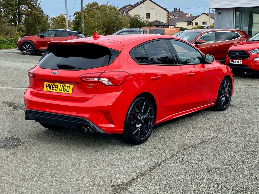 Ford Focus 2.0 Ecoblue St Hatchback Euro 6 HK69UGO Red #6
