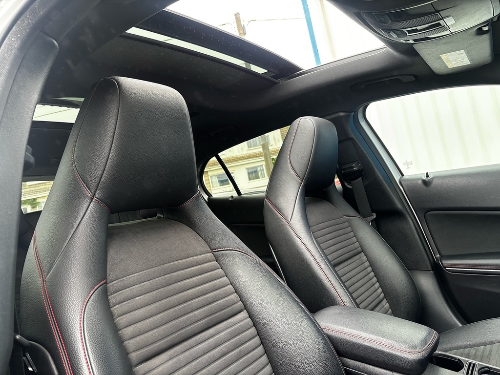 Mercedes-Benz GLA Class 2.1 Gla220d Amg Line Premium Plus Suv Silver #6