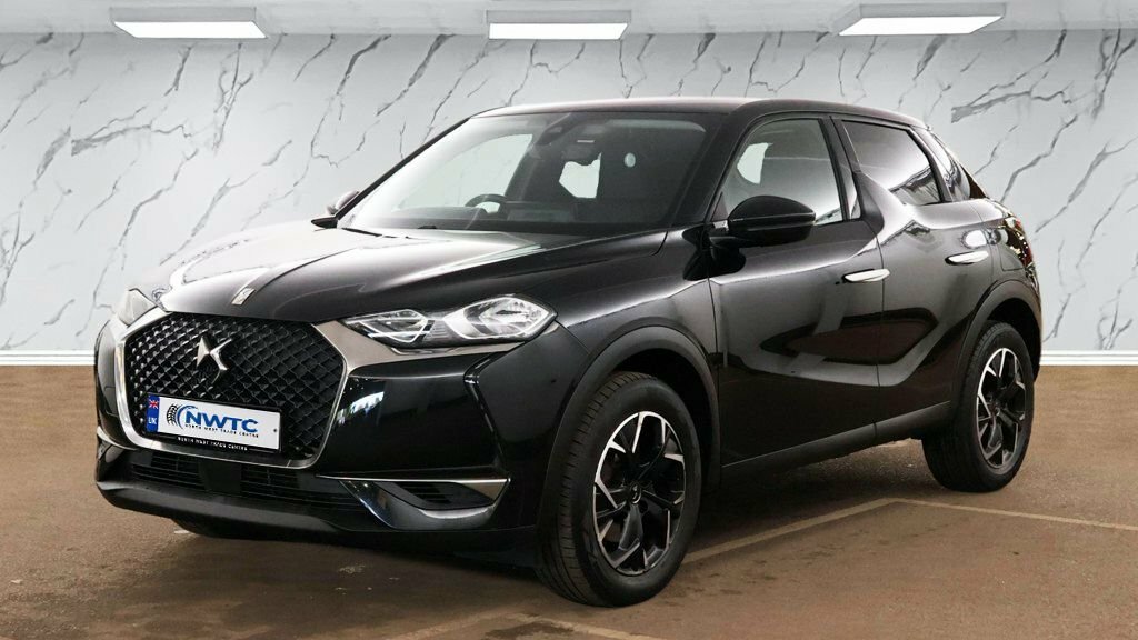 DS DS 3 Crossback 1.2L Prestige Black #2