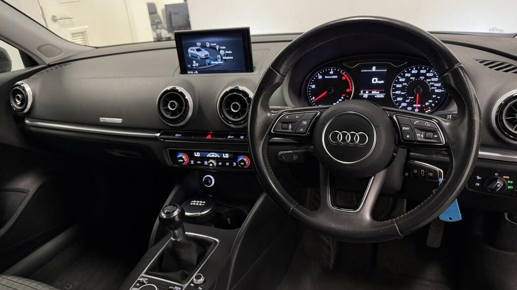 Audi A3 Sport Black #4