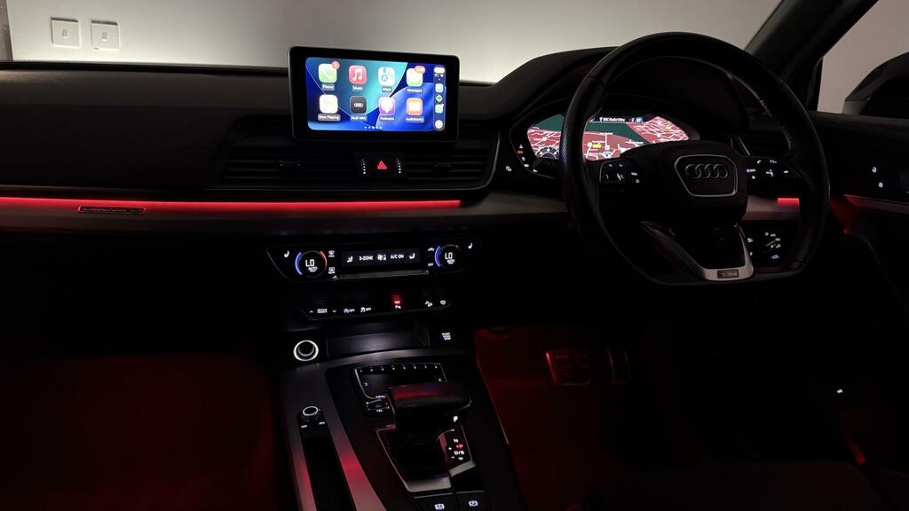 Audi Q5 S Line Black #2
