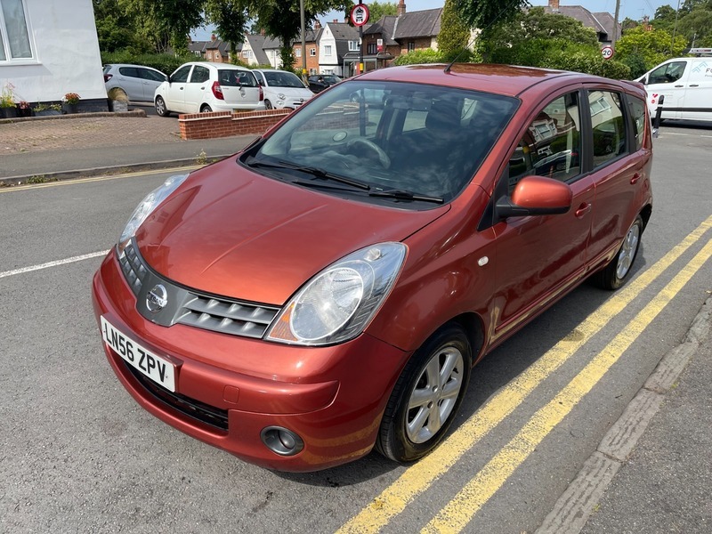Nissan Note Se Orange #2