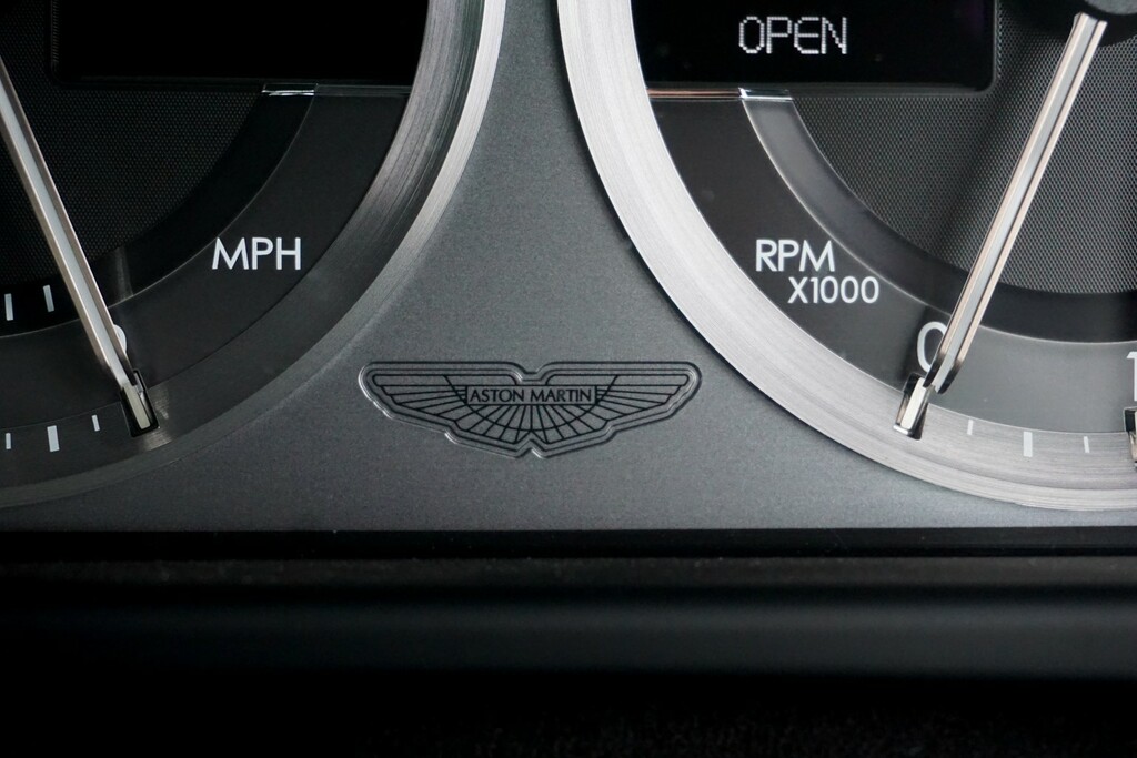 Aston Martin Vantage V8 N420 Roadster Silver #40