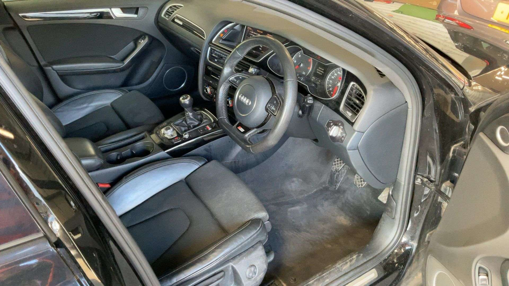 Audi A4 Black Edition Tdi Quattro 4Wd  #4