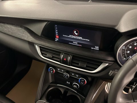 Alfa Romeo Stelvio Estate Black #18