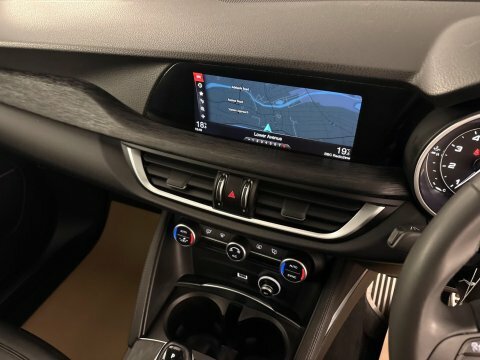 Alfa Romeo Stelvio Estate Black #17