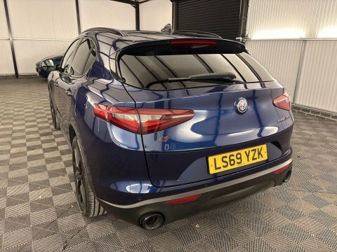 Alfa Romeo Stelvio Estate Black #51