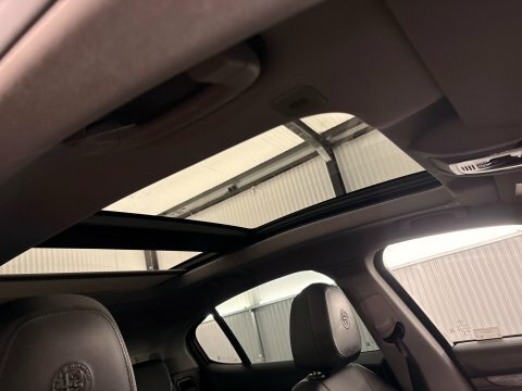 Alfa Romeo Stelvio Estate Black #15