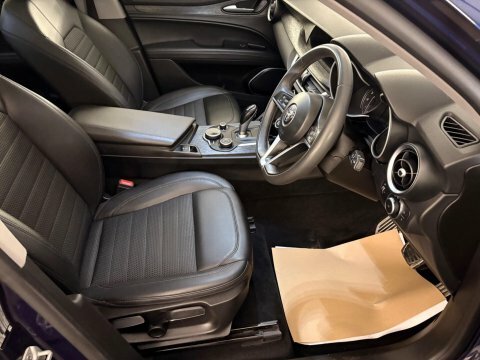 Alfa Romeo Stelvio Estate Black #3