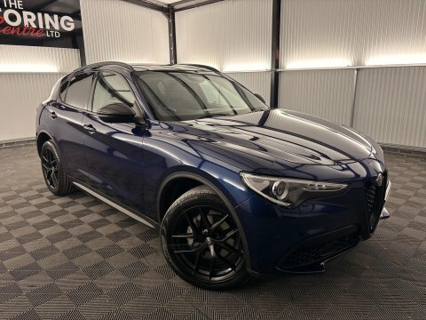 Alfa Romeo Stelvio Estate Black #2