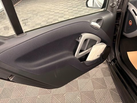 Smart Fortwo Coupe 1.0 Grandstyle Edition 84 Bhp Black #17