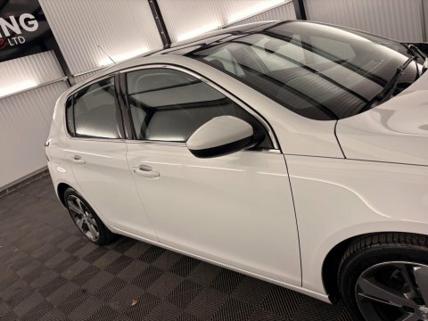 Peugeot 308 1.2 Puretech 130 Tech Edition #32