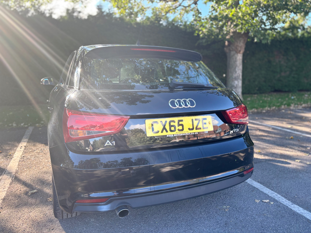 Audi A1 1.6 Tdi Sport Black #6