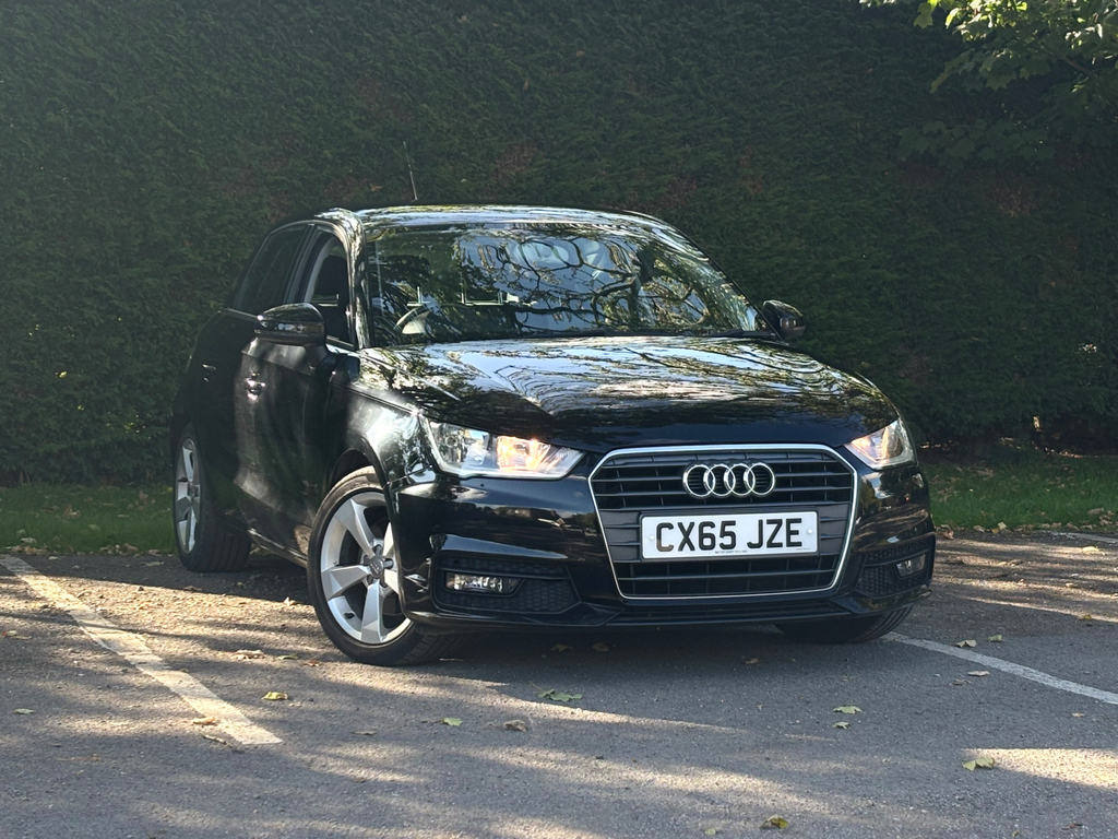 Audi A1 1.6 Tdi Sport Black #2