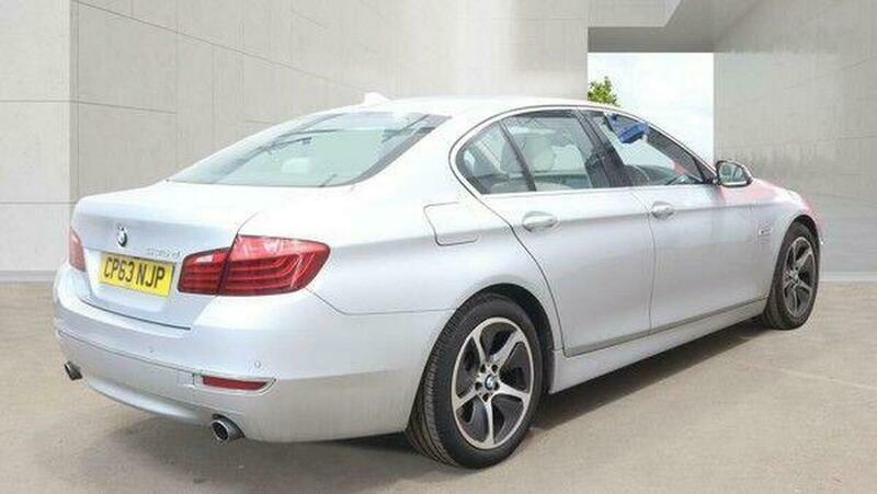 BMW 5 Series 2L M Sport White #8