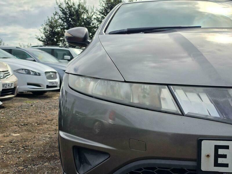Honda Civic 1.8 I-vtec Es Black #51