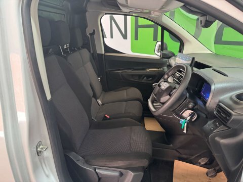 Vauxhall Combo 2024 74 1.5 White #2