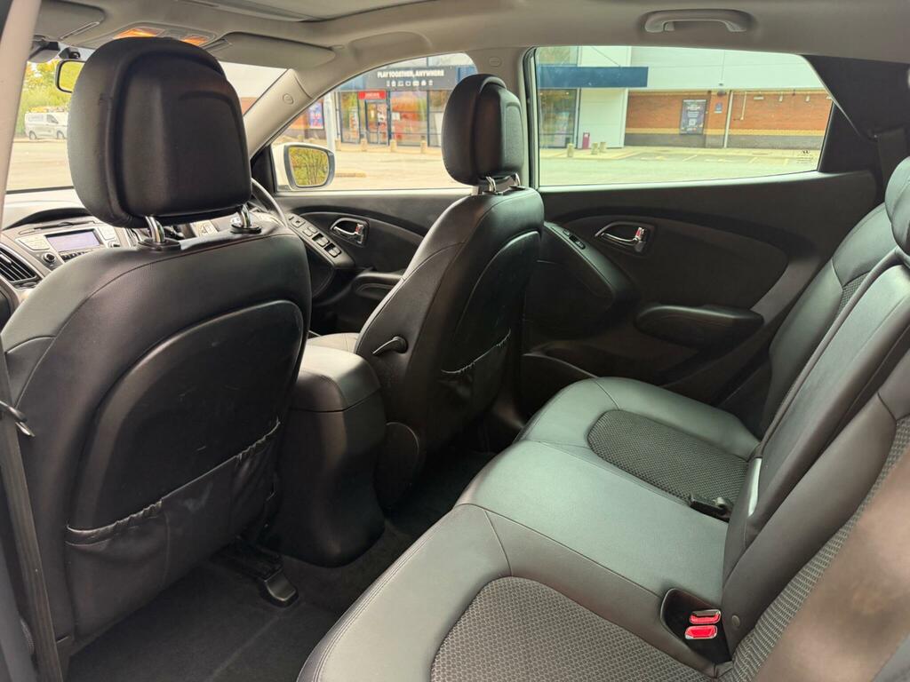 Hyundai Ix35 1.7 Crdi Premium Euro 5 Ss White #13