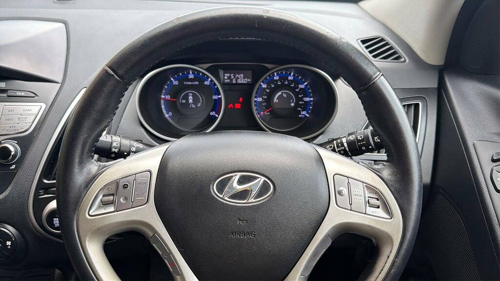 Hyundai Ix35 1.7 Crdi Premium Euro 5 Ss White #17
