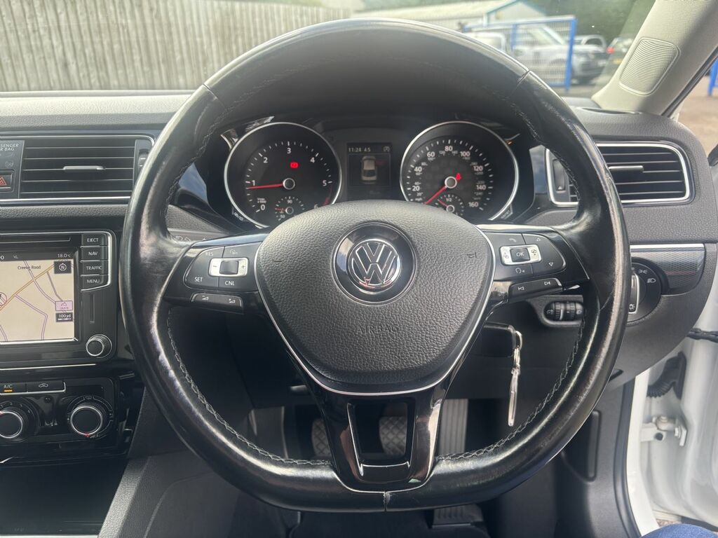 Volkswagen Jetta 2.0 Tdi Bluemotion Tech Gt Saloon Dsg E Blue #15