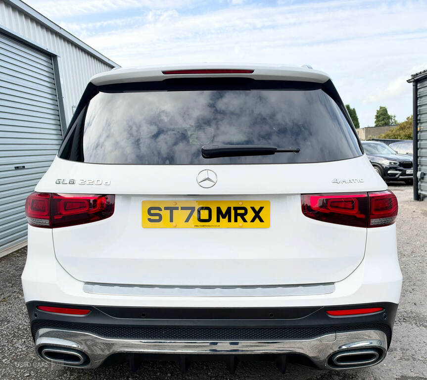 Mercedes-Benz GLB Class Glb 220D 4Matic Amg Line Premium 8G-tronic White #3