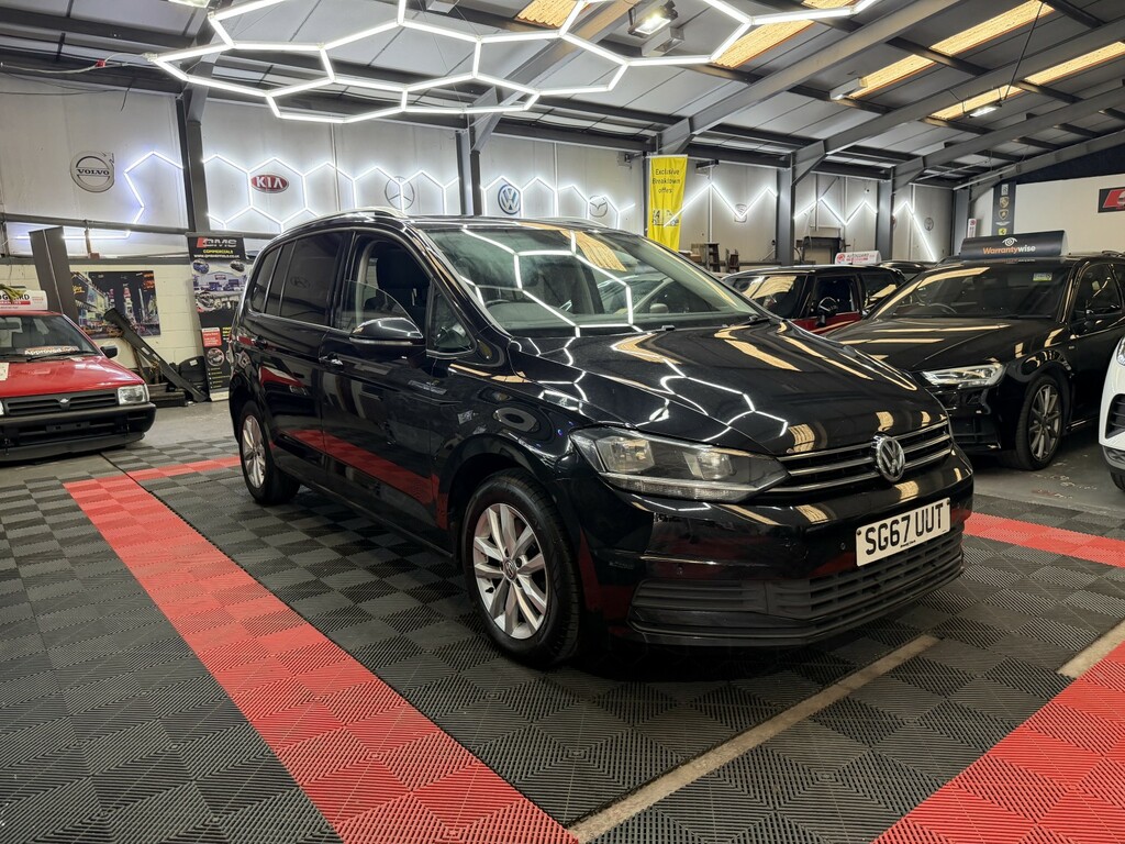 Volkswagen Touran Mpv 2.0 Tdi Se Family 201767 Black