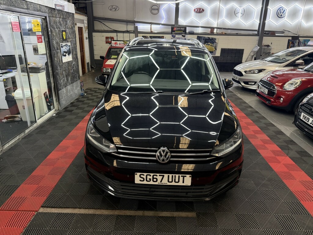 Volkswagen Touran Mpv 2.0 Tdi Se Family 201767 Black #6
