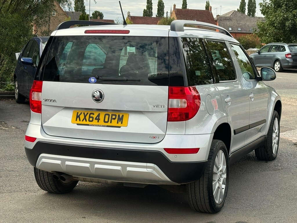 Skoda Yeti 2L Elegance KX64OPM Silver #3