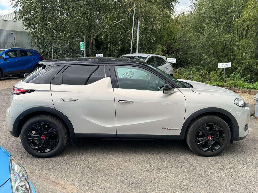 DS DS 3 Crossback E-tense Performance Line White #2