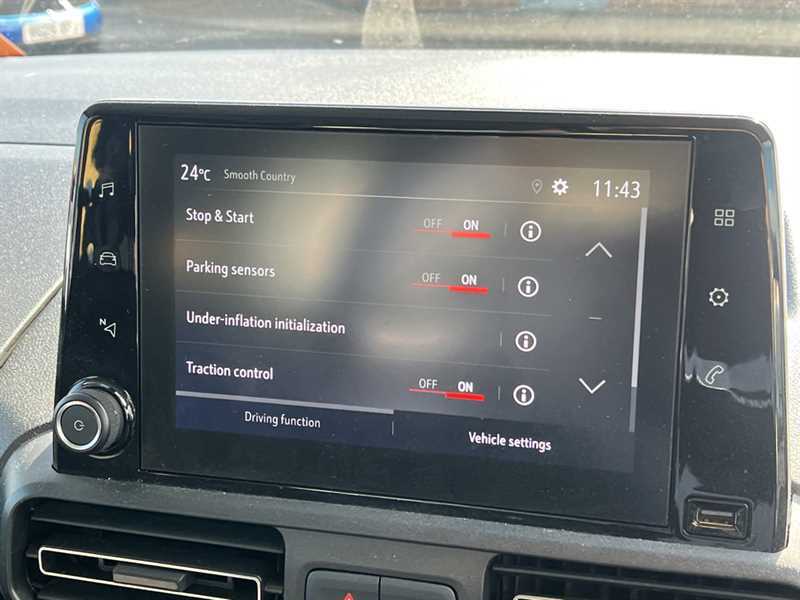 Vauxhall Combo Life 1.2 Turbo Energy White #21