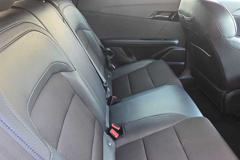 MG MG4 Hatchback Black #29