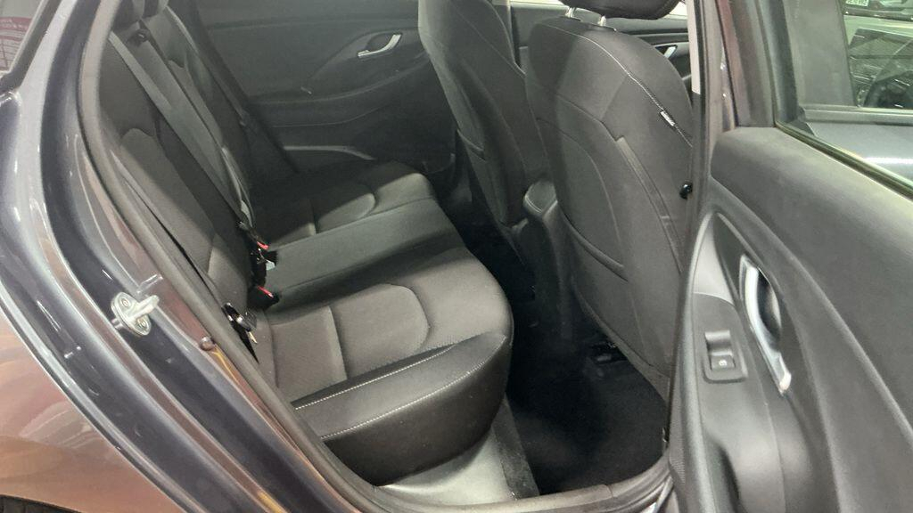 Hyundai I30 1.6 Crdi Blue Drive S Black #10