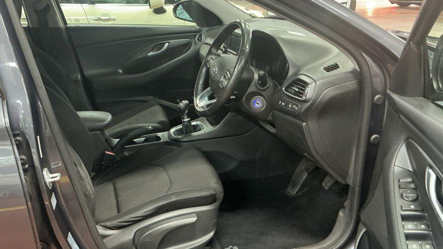 Hyundai I30 1.6 Crdi Blue Drive S Black #7