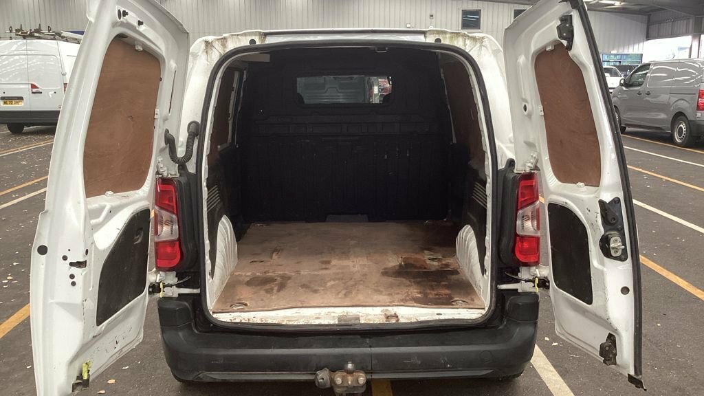 Vauxhall Combo Panel Van 1.6 Turbo D 2300 Edition L2 H1 Euro 6 S White #7