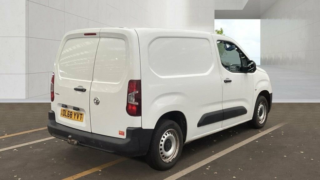 Vauxhall Combo Panel Van 1.6 Turbo D 2300 Edition L2 H1 Euro 6 S White #4