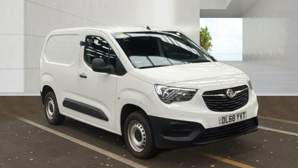 Vauxhall Combo Panel Van 1.6 Turbo D 2300 Edition L2 H1 Euro 6 S White #1