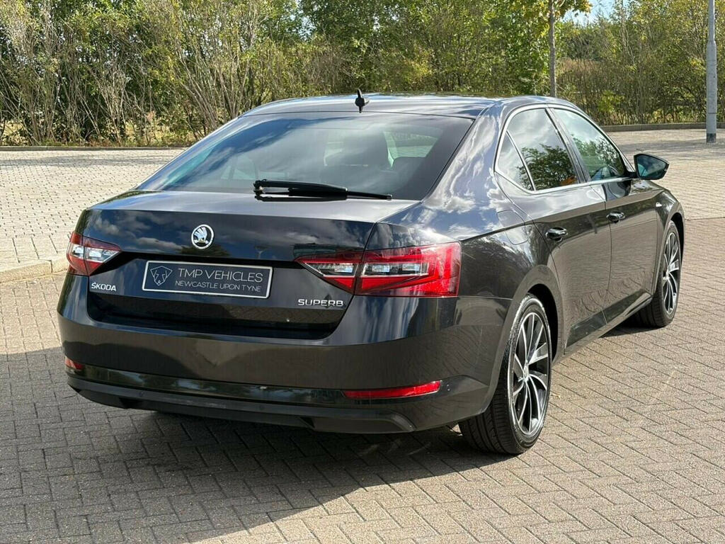 Skoda Superb 2.0 Tdi Laurin Klement Hatchback Manu Black #4