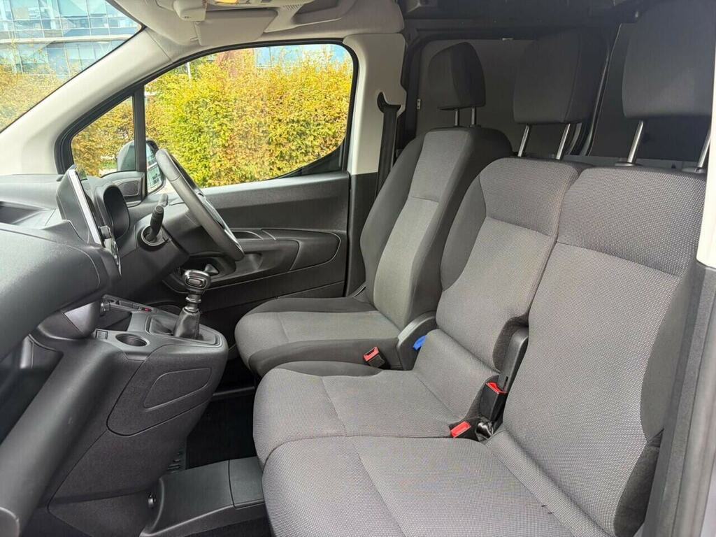 Vauxhall Combo 2300 1.5 Turbo D 100Ps L1 H1 Sportive Van White #15