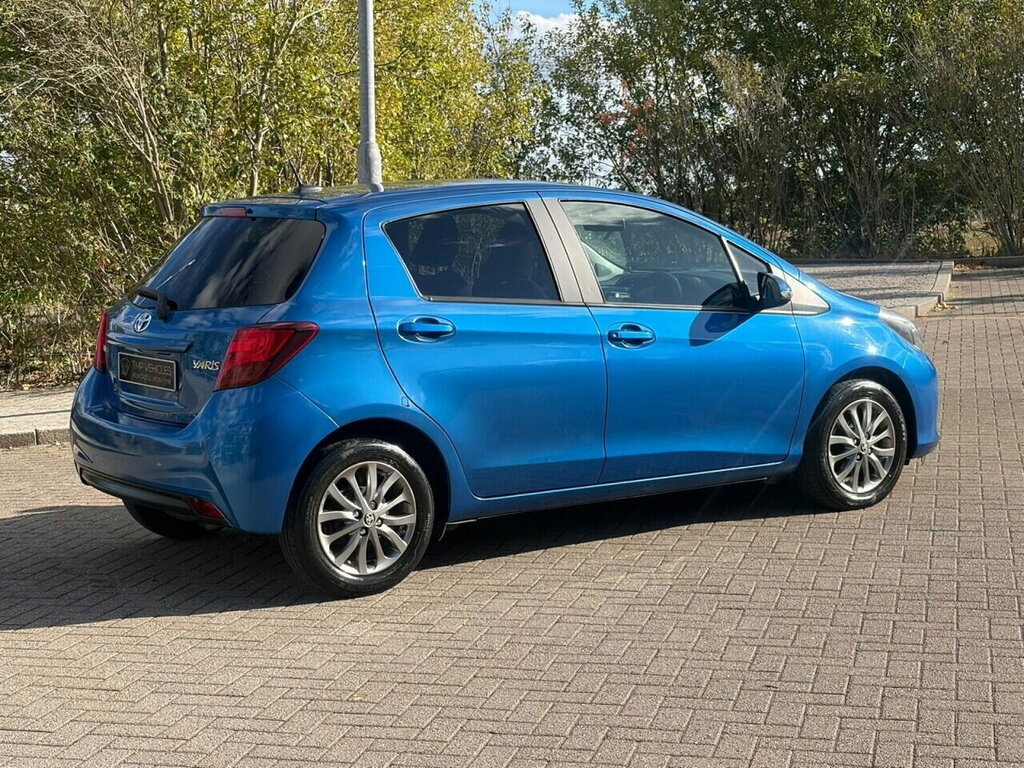 Toyota Yaris 1.4 D-4d Icon Hatchback Euro 6 Blue #2