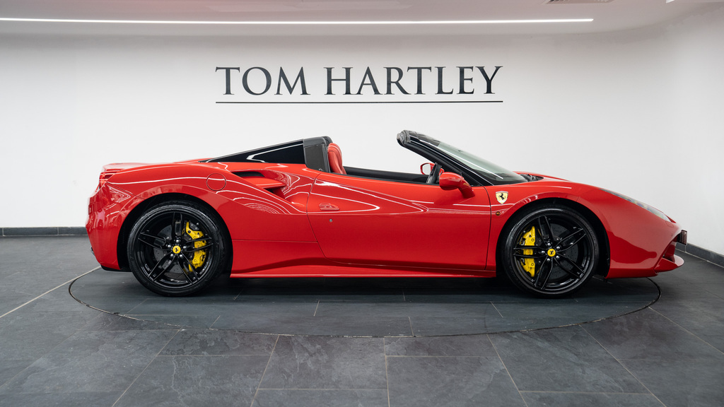 Ferrari 488 488 Pista S-a Red #8
